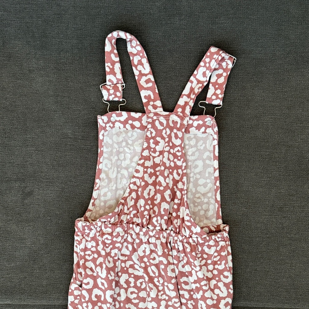 The Buckle Daytrip Pink and White Leopard Overall Jumpsuit - Picture 6 of 6